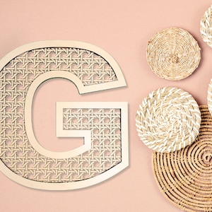 Letras de madera estilo bohemio con aspecto de ratán, caña sintética, nombre personalizado, decoración de pared, marco de color