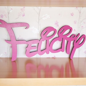 Placa de madera personalizada para dormitorio infantil, letrero con nombre de niño, fuente de dibujos animados cortada con láser, pegatina de madera autoadhesiva, pegatina de pared para puerta de guardería