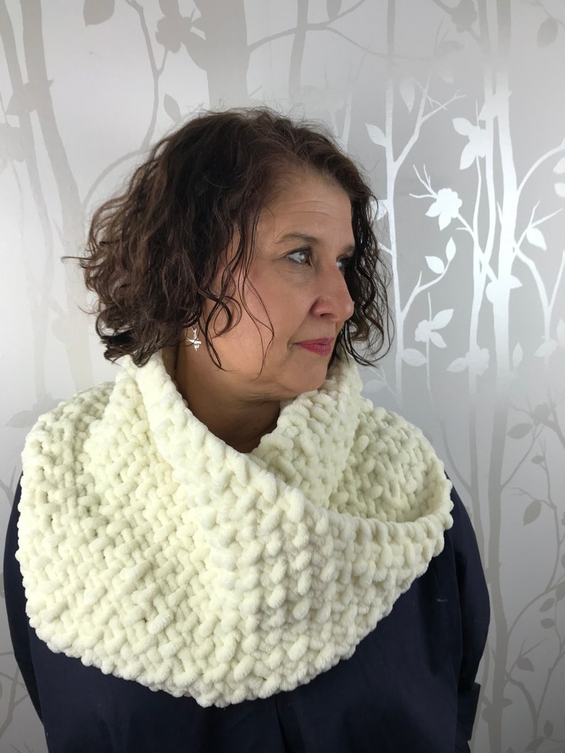 Downloadable Beginners Knitting Pattern for Chunky Scarf/snood Chunky