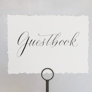 Segno calligrafico del libro degli ospiti per matrimonio / Inchiostro nero e oro / Bordi strappati a mano / Bordi frastagliati / Segno scritto a mano / Segno Il nostro libro degli ospiti Stampa