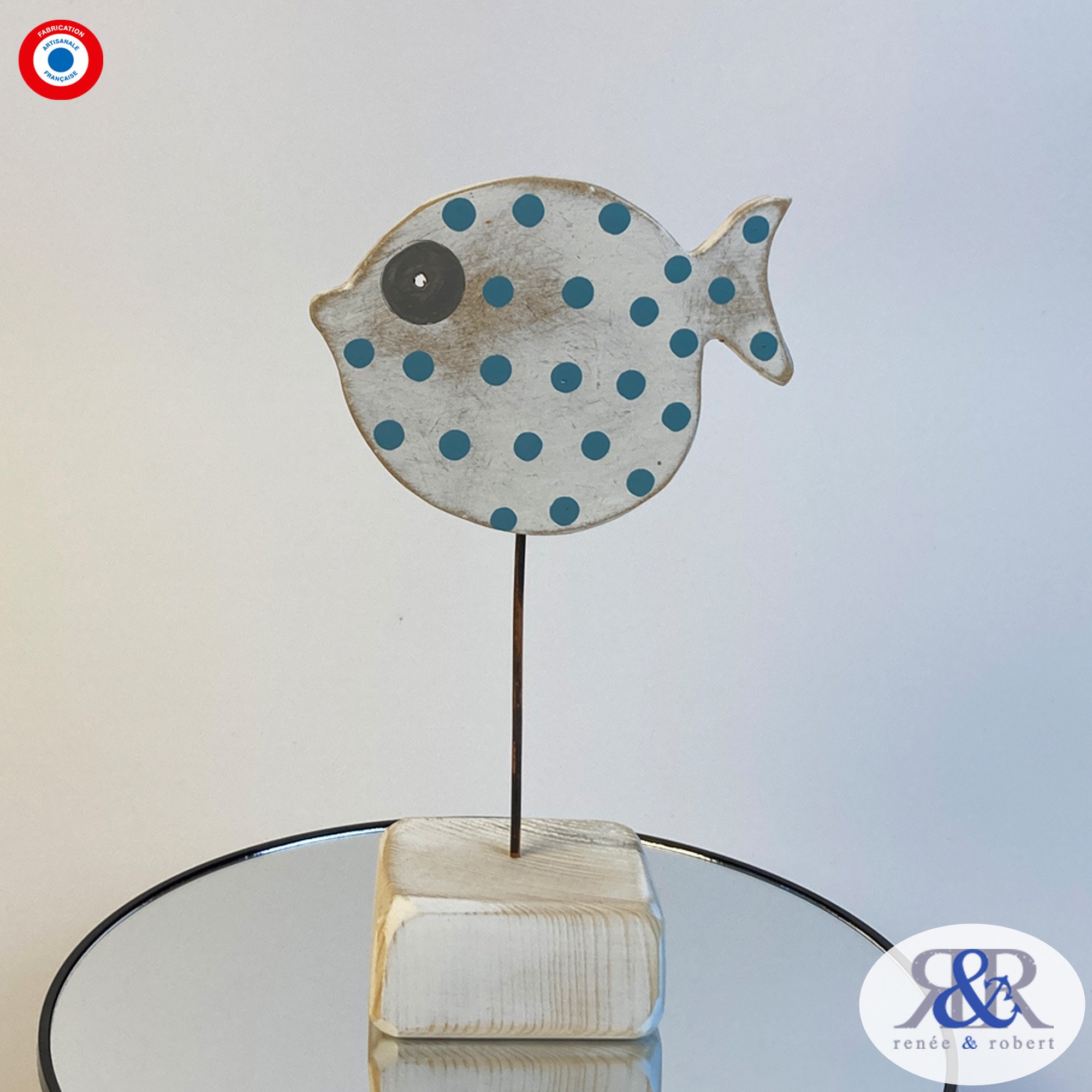 Deco Chambre Enfant - Poisson en Bois Peint et Vernis sur Socle Recyclé Création Artisanale Français