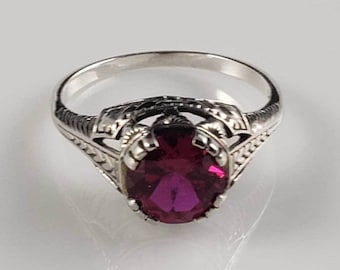 Ring i sterlingsilver med rubin i art déco-stil