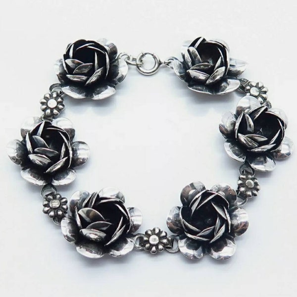 Lovely Vintage Silver Craft Rosebud Link Bracelet by Coro-Circa 1940s