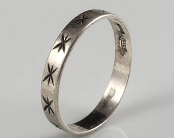 Victorian Etched Star Pattern Sterling Wedding Band