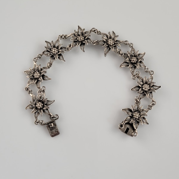 Bracelet panneau de fleurs Cannetille des années 1900 en argent 800