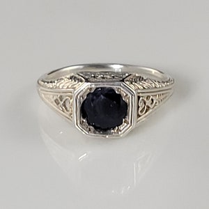 Art Deco Natural Sapphire Sterling Filigree Ring