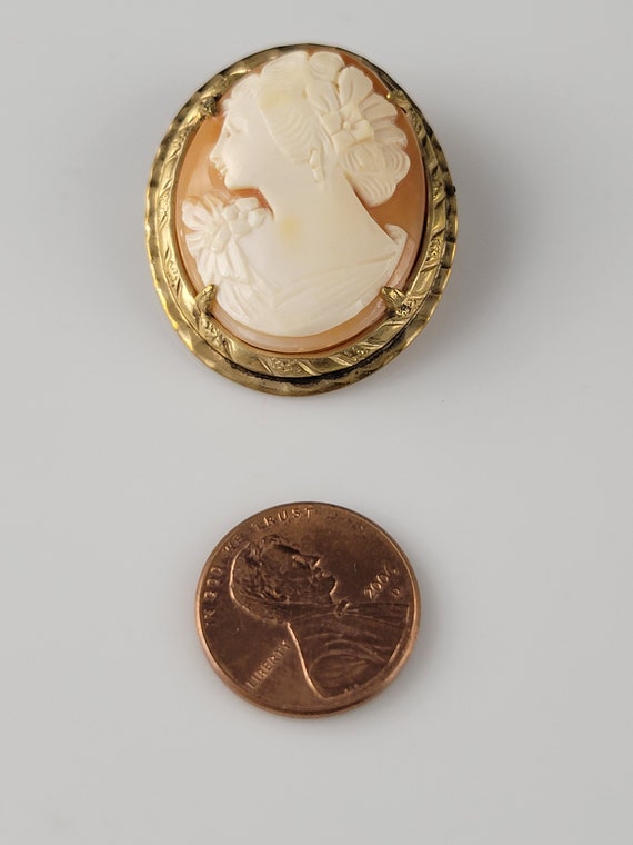 Antique Shell Cameo in a Rolled Gold Frame - image 8