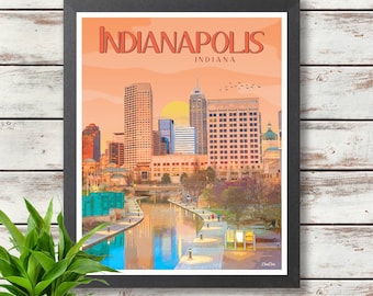 Puede incluir: Un cartel de viaje de estilo vintage con una vista de la ciudad de Indianápolis, Indiana. El cartel representa un canal con un puente y edificios en el fondo. El cielo es de un naranja y rosa vibrantes, con el sol poniéndose en la distancia. El texto "INDIANAPOLIS INDIANA" está impreso en letras naranjas en negrita en la parte superior del cartel.