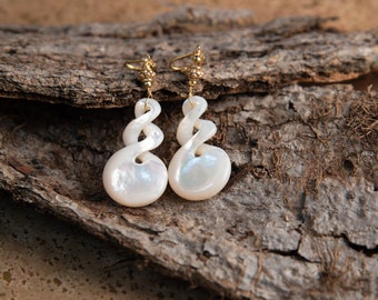 Mother of Pearl Infinity Drop Earrings with Gold Filled Leverback Clasp and Gold Filled wire