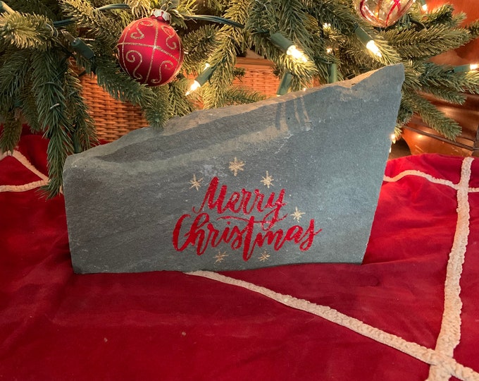 Merry Christmas stone - Pennsylvania Field Stone engraved with red Merry Christmas and gold stars