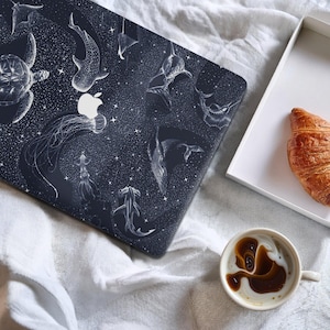 Cosmic Marine Life Hartschale für Macbook: Galaxy Ocean Design