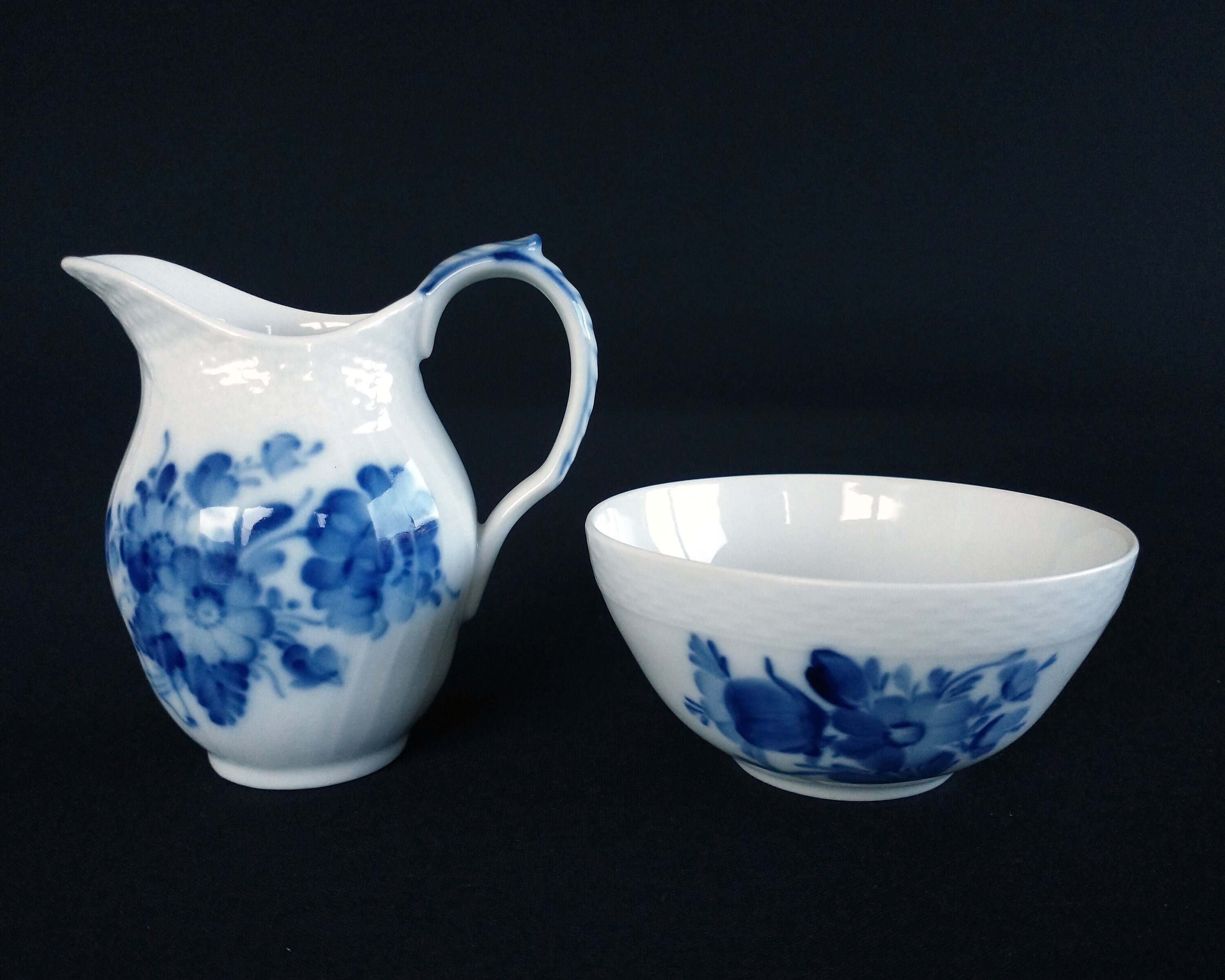 上質 デンマーク製 ロイヤルコペンハーゲン 白いドレスのエルス 高さ