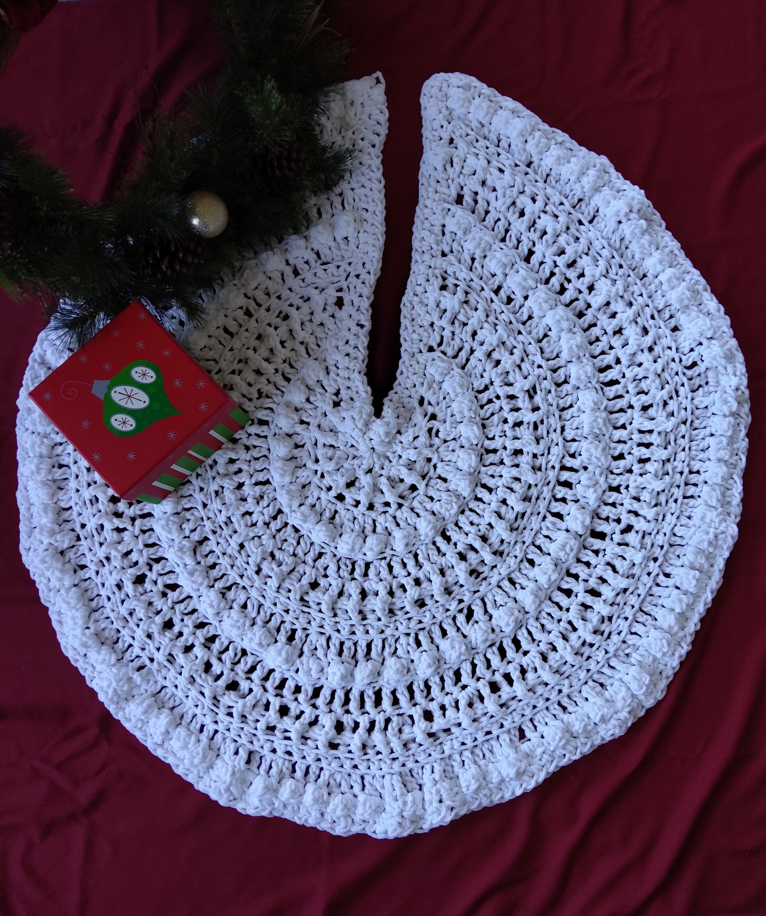 Handmade Crochet Farmhouse Christmas Tree Skirt, Chunky Christmas Tree