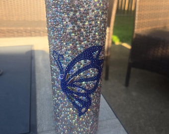 Blingbeker van 20 oz | Blingbeker | Beker met strassteentjes | Betoverde beker | Handgemaakte beker | Bling-beker met vlinder