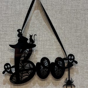 Boo Halloween Door Sign: Black Perspex Spooky Ornament