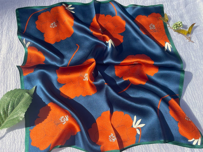 Écharpe 100 % soie, foulard en pure soie, bandana en soie, foulard en soie, écharpe carrée en soie, foulard pour cheveux en soie, écharpe en soie cachemire, 3 pour 59 Navy/Orange Floral