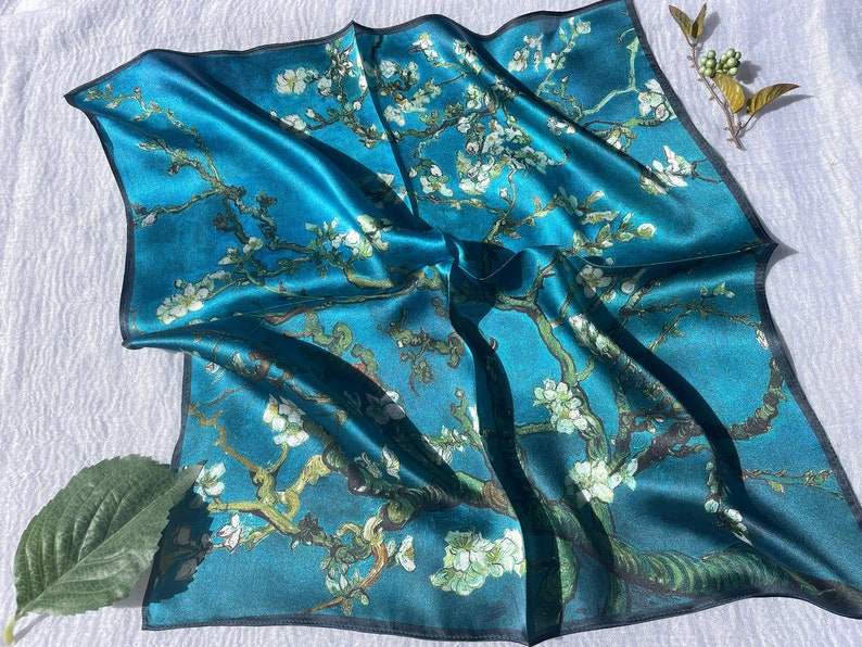 Écharpe 100 % soie, foulard en pure soie, bandana en soie, foulard en soie, écharpe carrée en soie, foulard pour cheveux en soie, écharpe en soie cachemire, 3 pour 59 BlueWhiteFloral