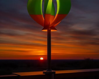 Solar beleuchtetes Windspiel für Garten, Terrasse und Balkon. Positiv farbenfroh - mit LED Beleuchtung und Leichtlauf Lager.