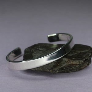 Men's Gent's Sterling Silver Highly Polished Design Torque Bangle, 54g