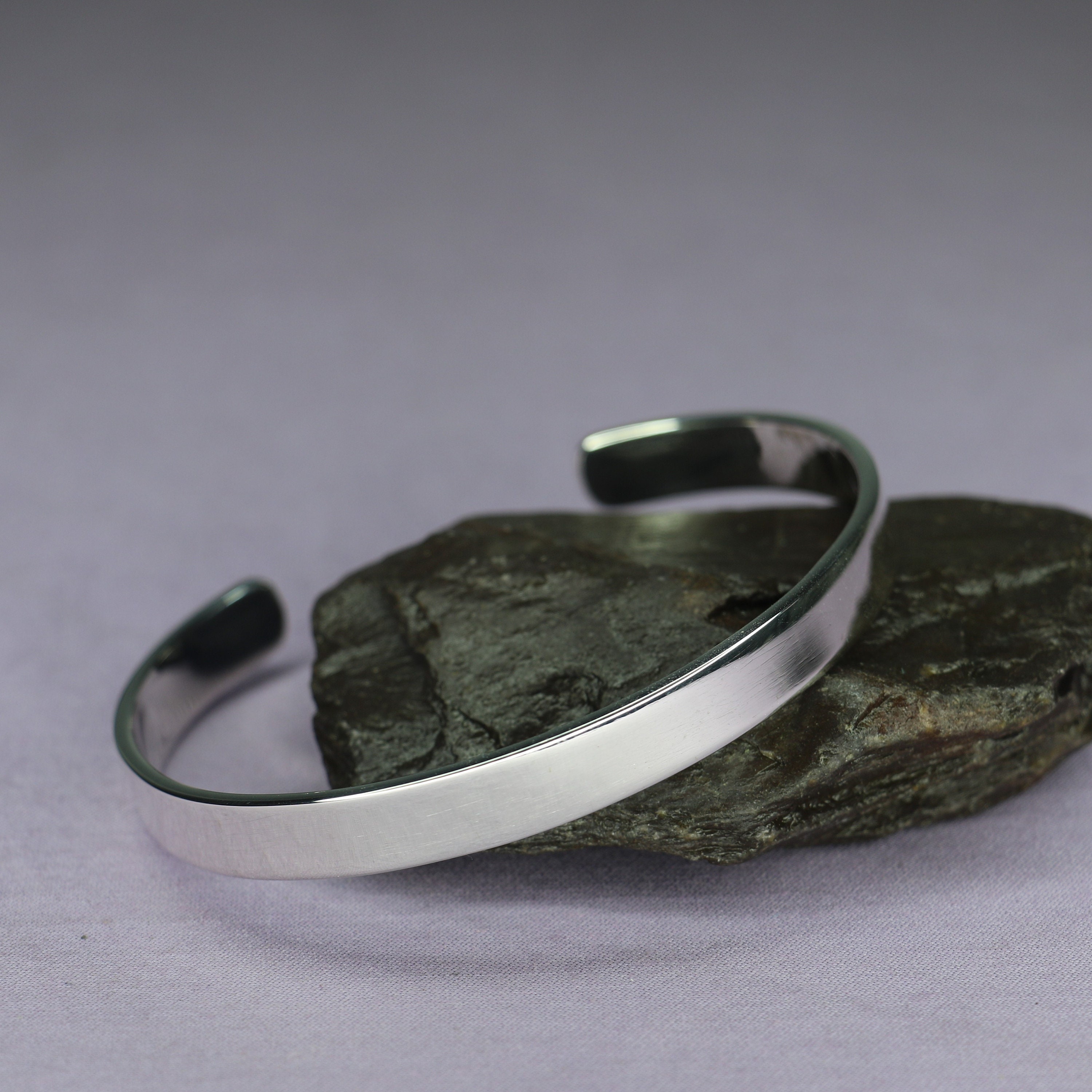 Men's Gent's Sterling Silver Highly Polished Design Torque Bangle, 30g