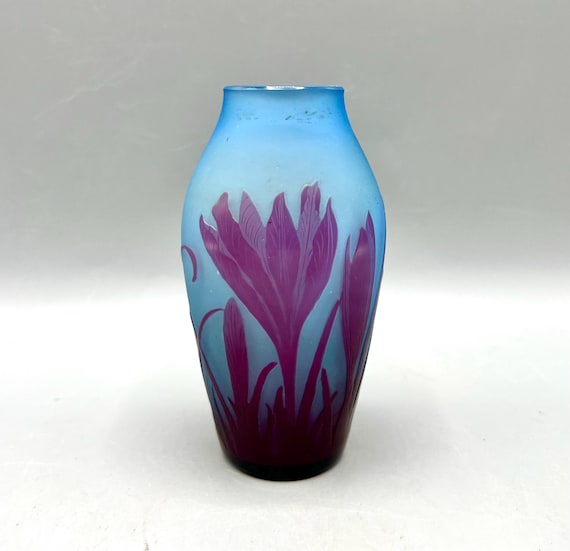 Jarrón tipo miniatura decorado con hojas Crocus - D'ARGENTAL ca.20s