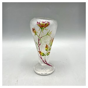 BACCARAT attr. Rare miniature crystal vase with hand-engraved floral motif Églantier Art Nouveau style ca. 1900 maison Daum Legras