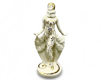NEU TETTAU BAVARIA (1929 - 1937) Antique porcelain dancer figurine Art Deco Germany Rare model S.4 Chiparus style collection