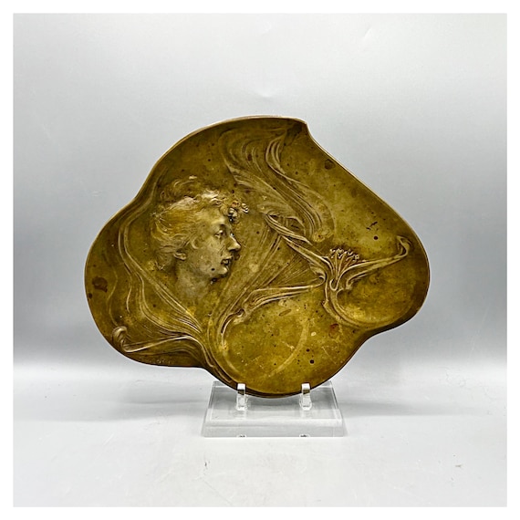 Bandeja de Bronce Rostro Modernista por CAMILLE LEFÈVRE para I.H.F. Fondeur Paris ca.1900