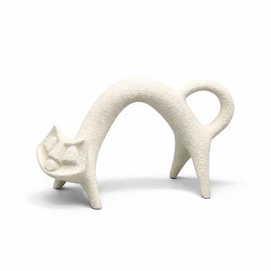 Estatueta de gato em cerâmica, estilo Roberto Rigon, tipo pedra, arenosa ou granulada, branco marfim, por volta de 1980, rara, Manises, Valência, Espanha.