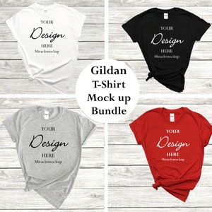 K&ouml;nnte beinhalten: Vier Gildan T-Shirts in verschiedenen Farben: Wei&szlig;, Schwarz, Grau meliert und Rot. Jedes Shirt hat den Text "YOUR Design HERE Miraclemockup" auf der Vorderseite.