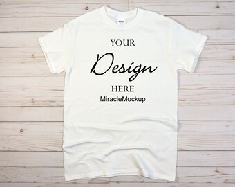 Maqueta de camiseta blanca Gildan 5000: Plantilla de diseño unisex (descarga digital)