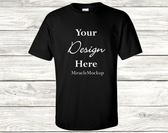 Svart Gildan 5000 T-shirtmodell: Mall för herrt-shirtdesign (digital nedladdning)