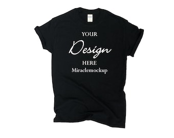 Svart Gildan 64000 T-shirtmodell, platt lay (digital nedladdning)