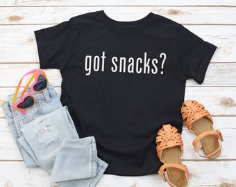 Camiseta para niños pequeños Got Snacks, camiseta divertida para niños pequeños, aquí para los niños pequeños Snacks, camiseta gráfica para bebés, regalo para niñas pequeñas, camiseta linda para niños