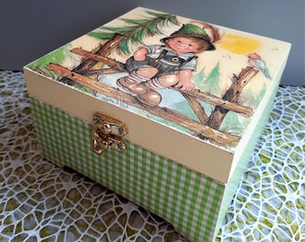 Decoupage Wooden Box for Boys: Keepsake Memory Box