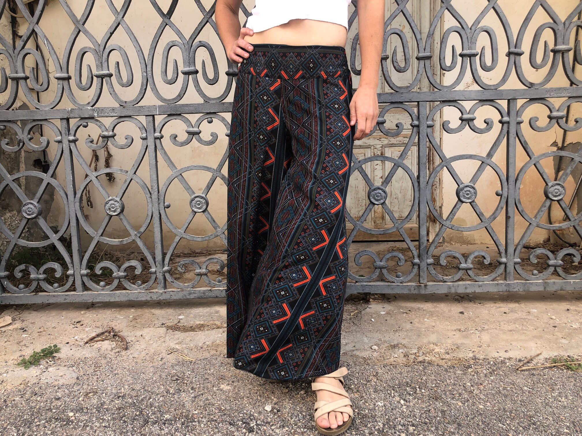 Pantalon droit avec ouverture en bas. Pantalon a imprimes ethniques. Etsy France