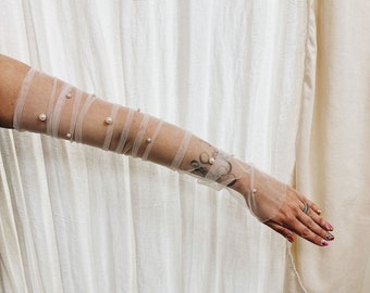 Pearl Gloves, Bridal Tulle Fingerless Gloves, Luxury Pearl Wedding Sleeves