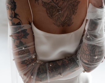 Pearl Bridal Gloves: Ivory Tulle Fingerless Wedding Sleeves
