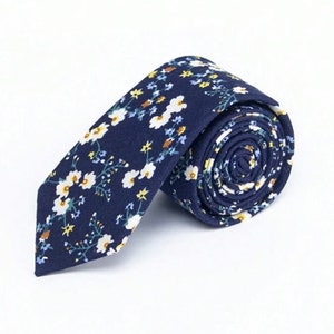 Beautiful Mens Floral Tie - Navy Blue