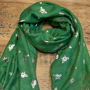 Gorgeous Gold Bumble Bee Print Scarf - Green