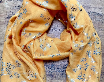 Pretty Metallic Silver Flower Scarf - Yellow