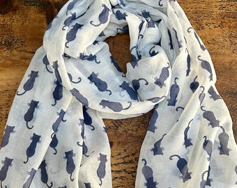 Beautiful Soft Cat Print Scarf - White & Navy