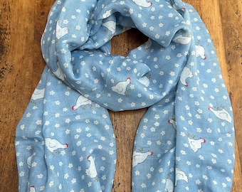 Premium Pretty Hen & Daisy Scarf - Blue