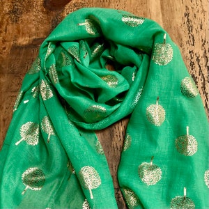 Soft Mulberry Tree Scarf - Apple Green & Gold