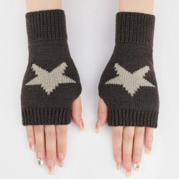 Warm Woolly Fingerless Star Print Gloves - Charcoal Grey