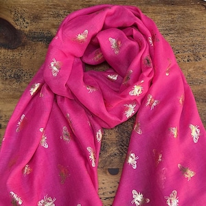 Gorgeous Gold Bumble Bee Print Scarf - Hot Pink