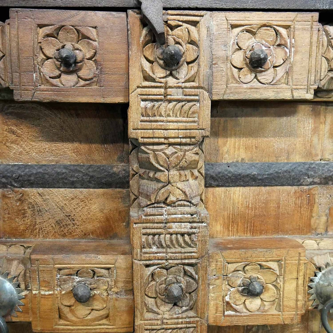 Antiguo estilo campestre tallado de madera maciza de 4 puertas | Etsy