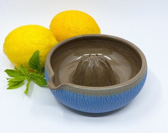 Ceramic lemon juicer, citrus squeezer in minimalist style, bohemian kitchen accessories for cooking lovers, handmade gift