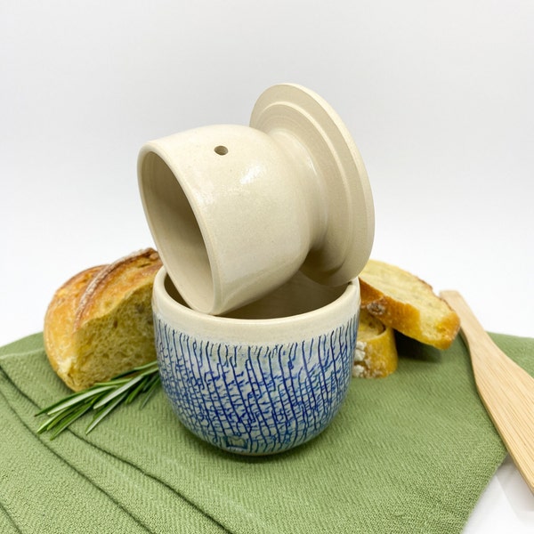 Petit beurrier breton en céramique pour cuisine minimaliste, beurrier en grès avec couvercle pour amateur de beurre, cadeau déco fait main