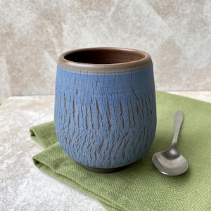 Handmade Stoneware Coffee Tumbler: Minimalist Pottery Tea Mug (350ml/12oz)